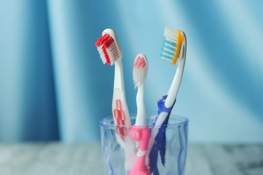 Brosse à dents électrique oscillo-rotative